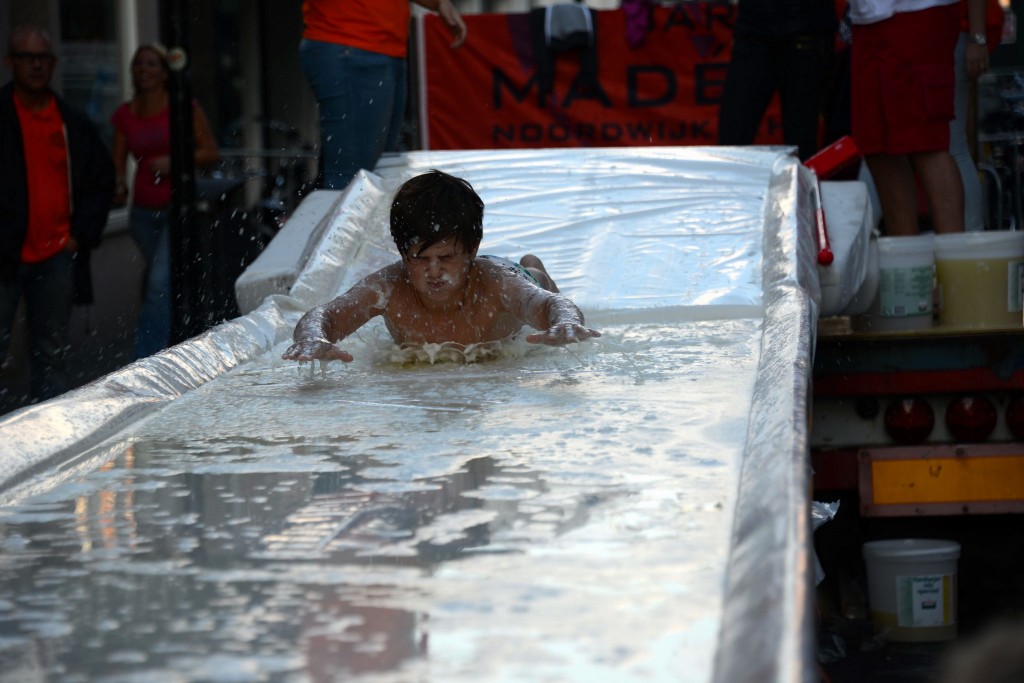 ../Images/Donderdag kermis 306.jpg